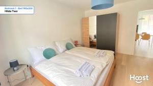 H2 with 3,5 rooms, 2BR, living room and kitchen, central and quite