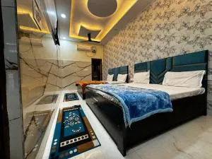 Vrindavani Kunj - Alígarh