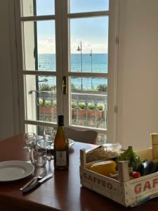 Studio mit Balkon