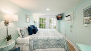 Casa Serendipity by Last Key Realty
