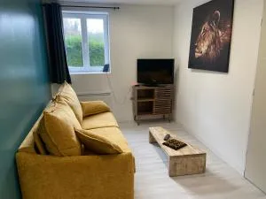 Joli studio au calme - Lespesses