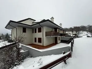 Campaegli House - Camerata Vecchia