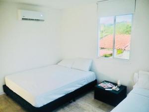 Casa con Piscina privada en Ricaurte cerca a Xielo