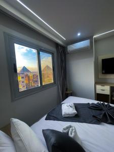 Royal Pyramids View Inn