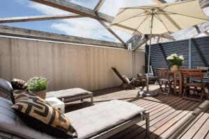 Two-Bedroom Apartment with Terrace room in Apartment Barcelona Rentals - Sarria Apartments Near Center