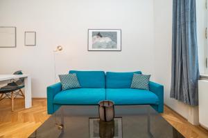 Cute Apt with terrace and AC