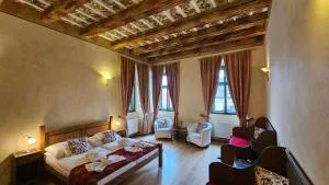 Hotel Opat - Miskovice