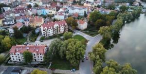 Apartament w Centrum z widokiem na jeziorko
