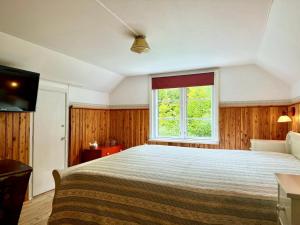 Charming little Swedish cottage in the Big Woods