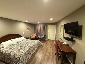 Standard King Room room in Heidi's Inn