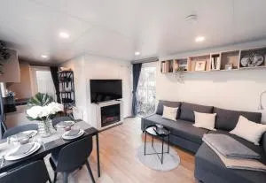 Gemütliches Tiny Haus im Grünen - Hošťka