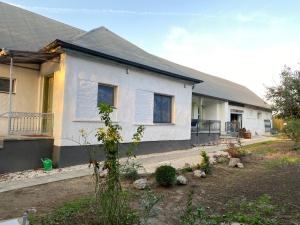 JANUS COUNTRY SITE Árpád-ház