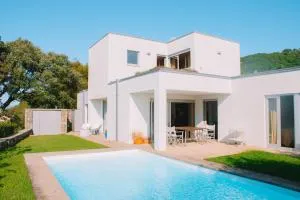 Just Like Home - Casa Pausa - A Guarda