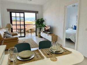 Apartamento con piscina junto al mar