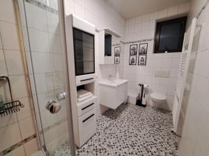 Sonnen 1 - Erdgeschoss-Wohnung mit Arbeitszimmer und Parkplatz