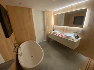Villas Elegant chalet contemporain - sauna - piscine -10p : photos des chambres