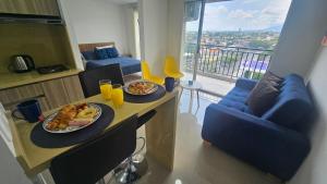 Descubre el paraiso en Cali Apartaestudio piso 15