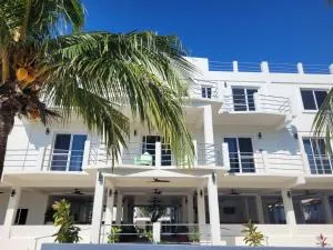 Ashton Court Belize - Belize City