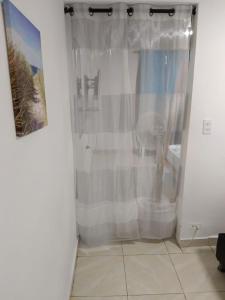 Apara estudio amplio con ubicación privilegiada - Ubytování bez kategorie ve městě San Andrés