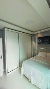 Riverfront Retreat Prime Location Apartment with Stunning Views of the RioNegro