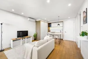 Perfectly Located Executive 1BR at Caulfield North - Malvern