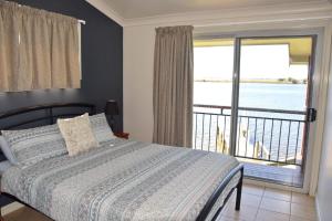 Coast and Country Cabin 4