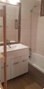 Cozy flat near Kazinczy downtown