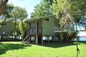 Coast and Country Cabin 5