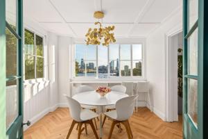 Luxe Lavender Bay - An Iconic Couples Nest