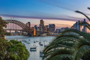Luxe Lavender Bay - An Iconic Couples Nest