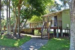 Coast and Country Cabin 6