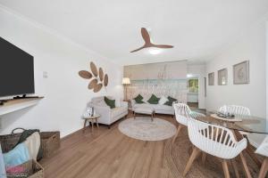 Kamboola 5 Beach Breeze