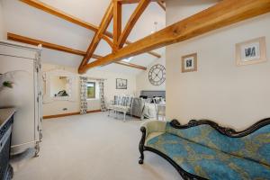 5-Bed Country Retreat in Harrogate with Hot Tub