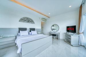 Villa Kinditto - Luxurious 3BR Villa with Stunning Ocean Views and Serenity