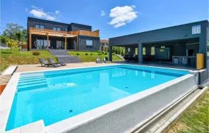 Beautiful Home In Klostar Ivanic - 伊万尼奇格勒