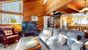 Snowflower #26 Condo