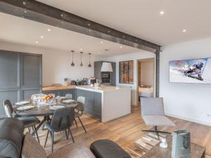 Appartement familial rénové, orientation sud avec parking - FR-1-645-79