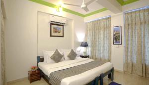 The Grandeur Suite in a Lakefront Luxury Villa