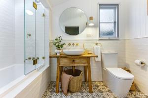 Highland Cottage- Modern Country Life at Leura