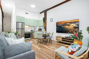 Luxe suite in Darling Harbour with pool, sauna & gym - ICC 300m