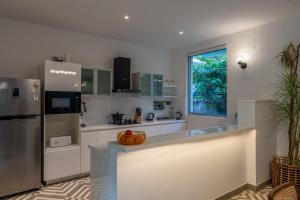 La Masseria, 3 BHK Premium villas with Private Pool close to Morjim Beach, Garden, Terrace, Security, Kitchen & Wifi in a Peaceful location