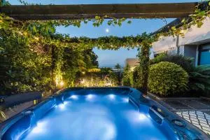 Million Dollar City Views - Sleeps 12 - Governors Bay