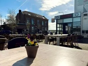 De Grenspost - Mesch