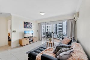 Phoenician Resort Broadbeach - Gclr