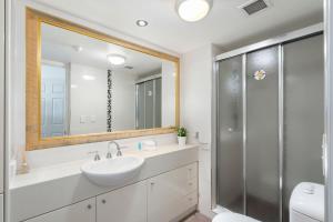 Phoenician Resort Broadbeach - Gclr