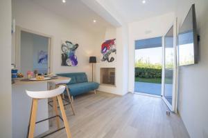 Villa Assunta With Pool Near The Sea - Happy Rentals