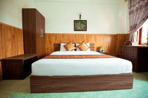 Hương Sen Hotel MC - by BAY LUXURY