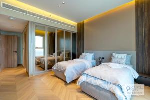 Luxury Beachfront 3 Bed Apt in Dubai JBR