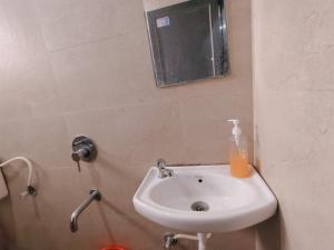 Malhar Guest House