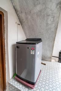 Maven 1BHK Khar W by The Bombay Home Company